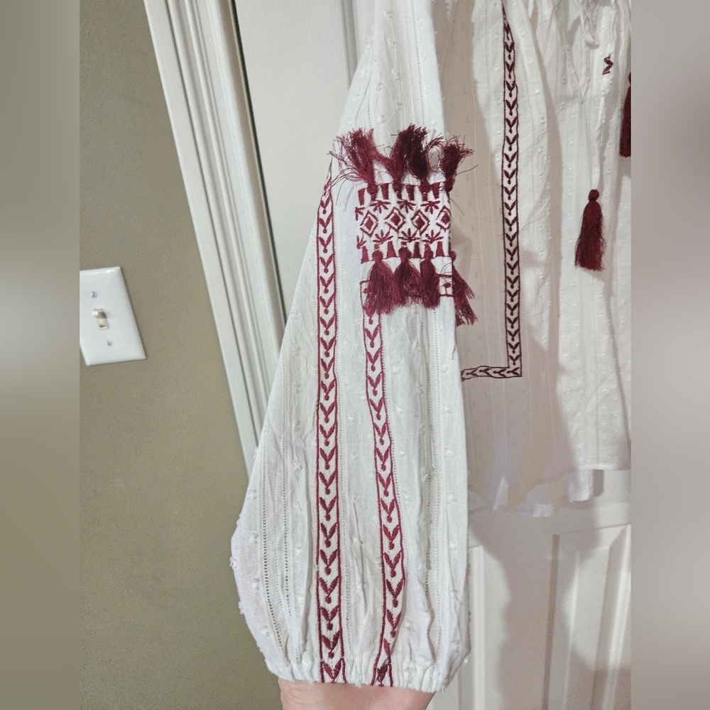 Cupio Boho Top $78 NEW Long Sleeve Lightweight Flowy Ivory White Wine Embroidery - Picture 8 of 8